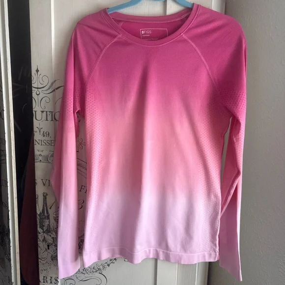 Very Gently Preowned F’ing Pink Ombré Salta Seamless Underscrub W/Tiny defect - Picture 1 of 11